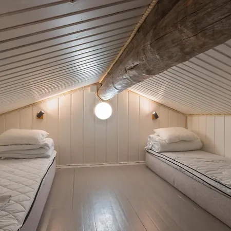 Kuukkeli Log Aurora- Secret Apartman *